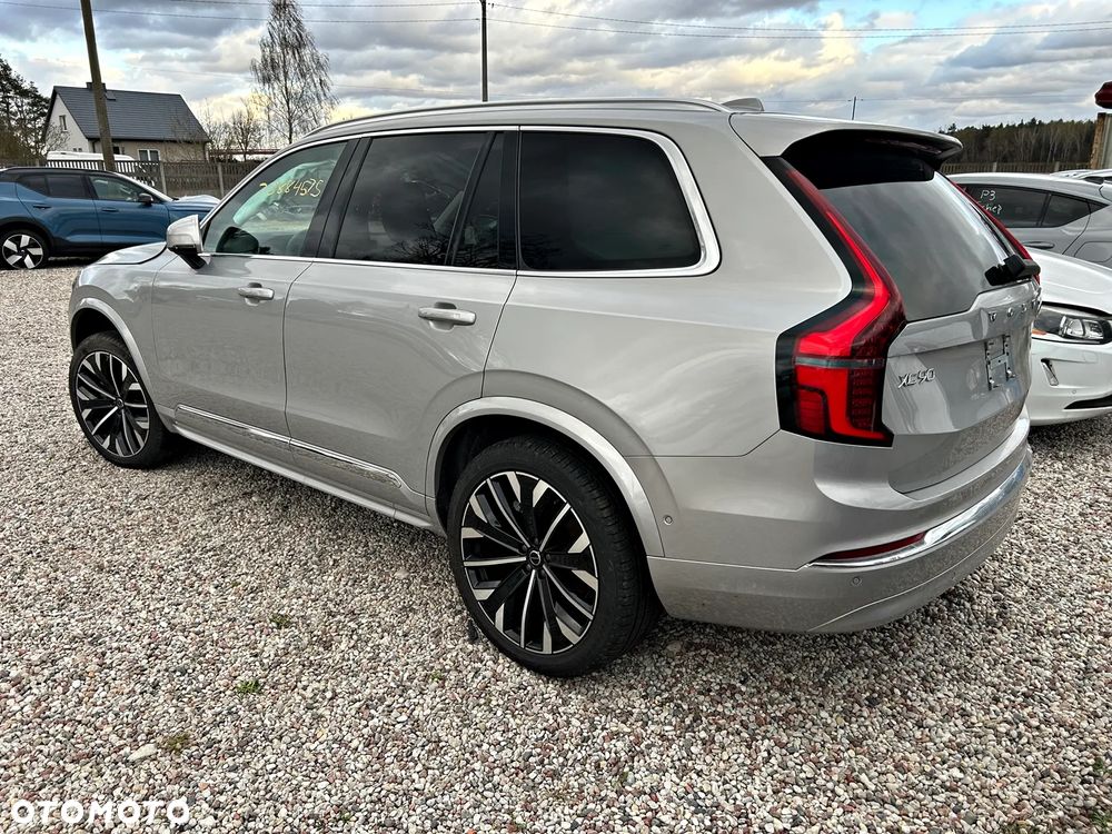 Volvo XC 90 - 9