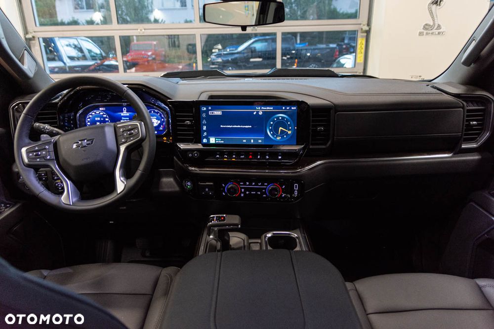 Chevrolet Silverado - 20