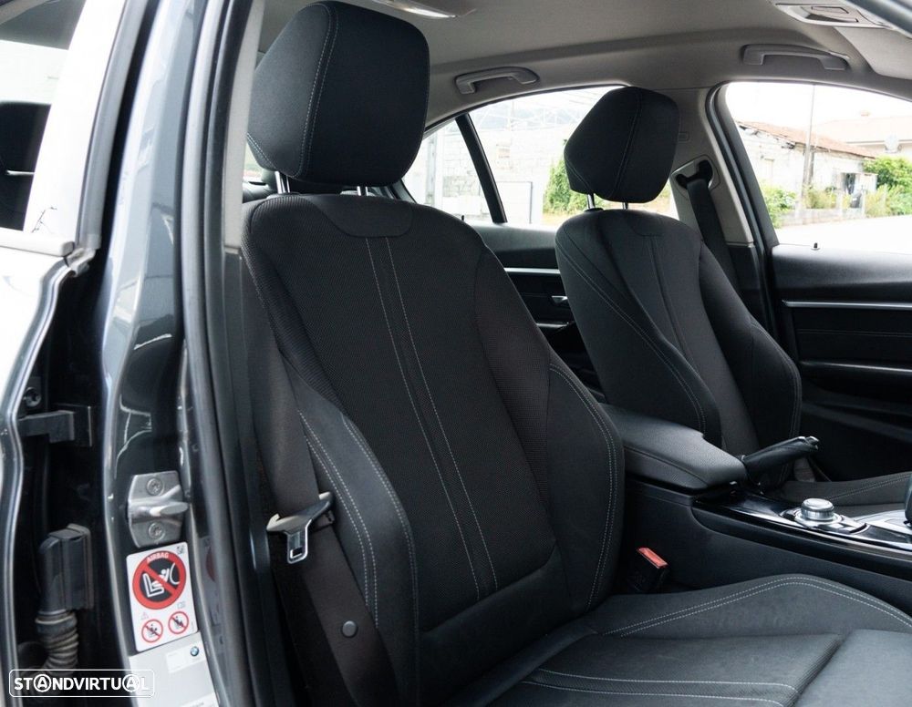 BMW 320 d Efficient Dynamic Edition Sport Line - 35