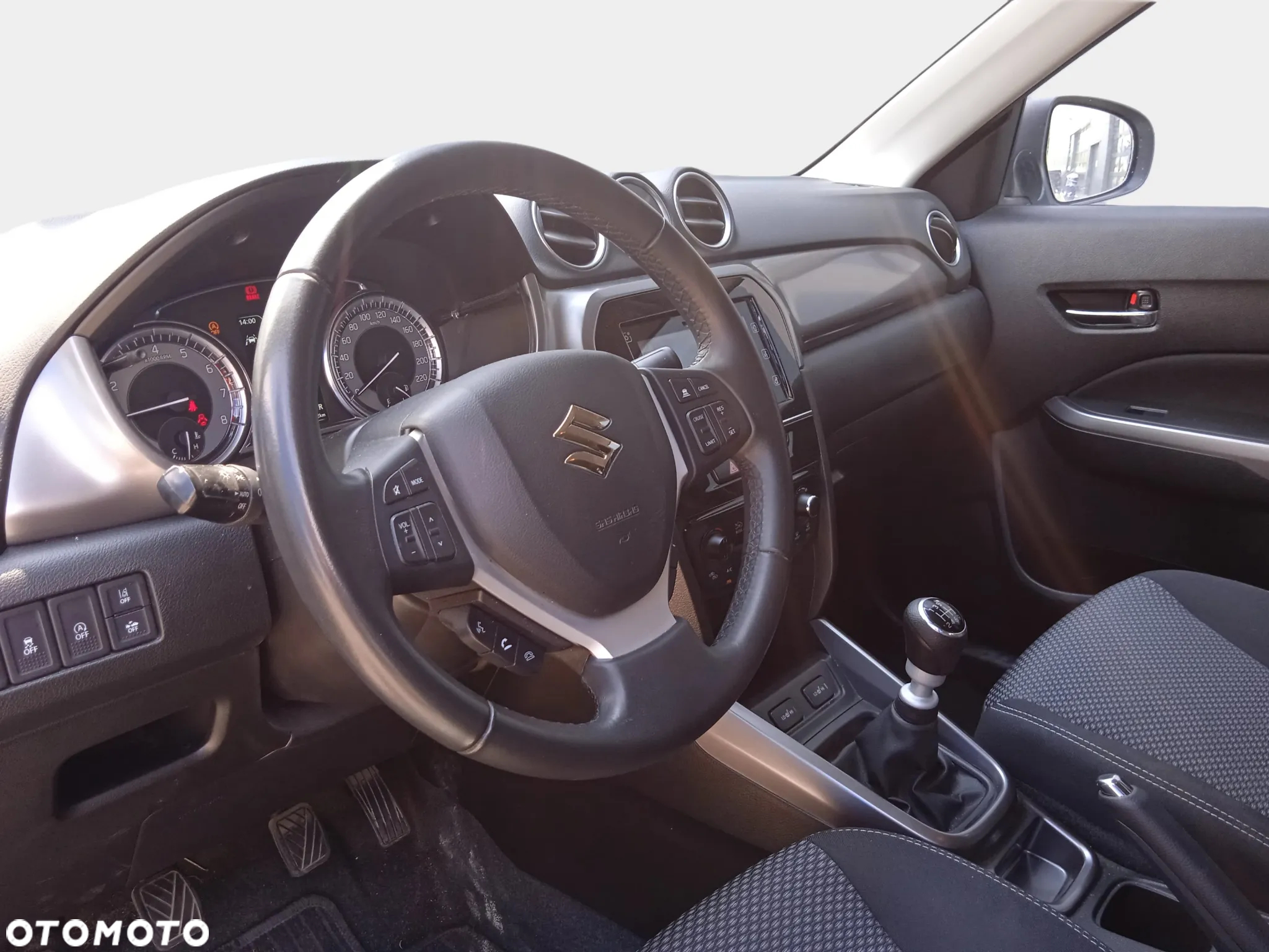 Suzuki Vitara 1.4 Boosterjet SHVS Premium 2WD - 14