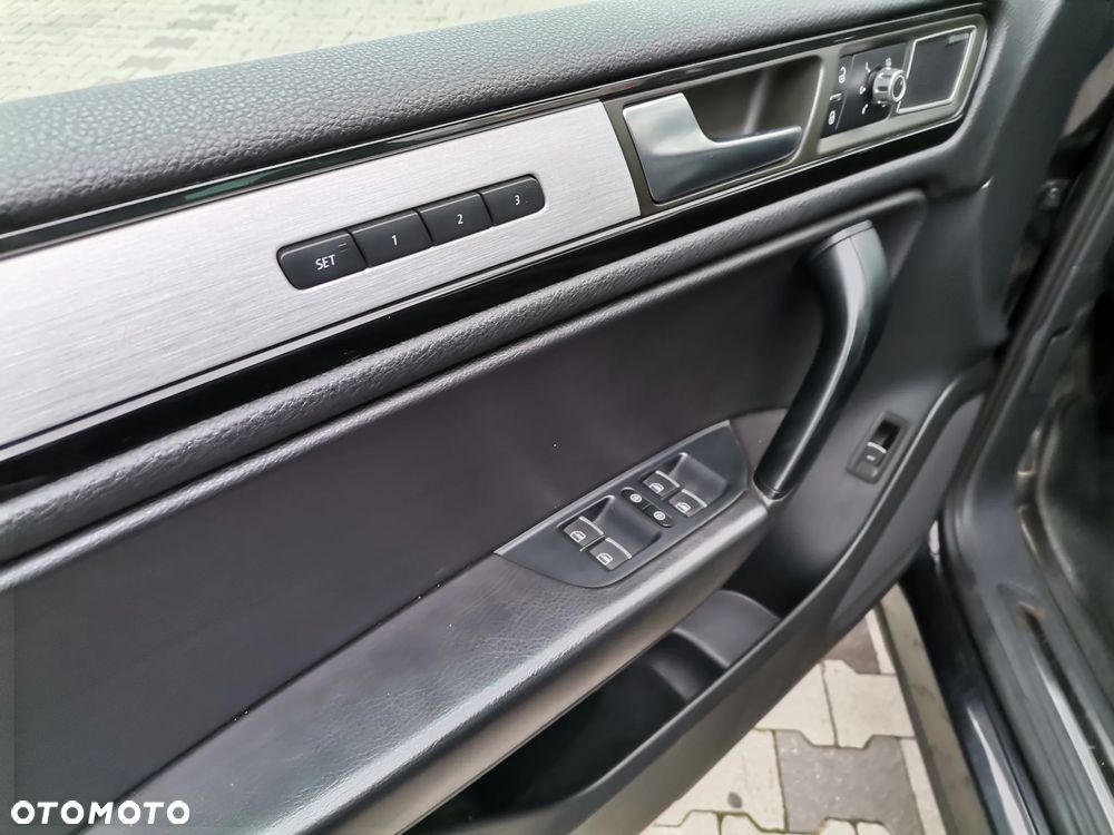 Volkswagen Touareg - 20