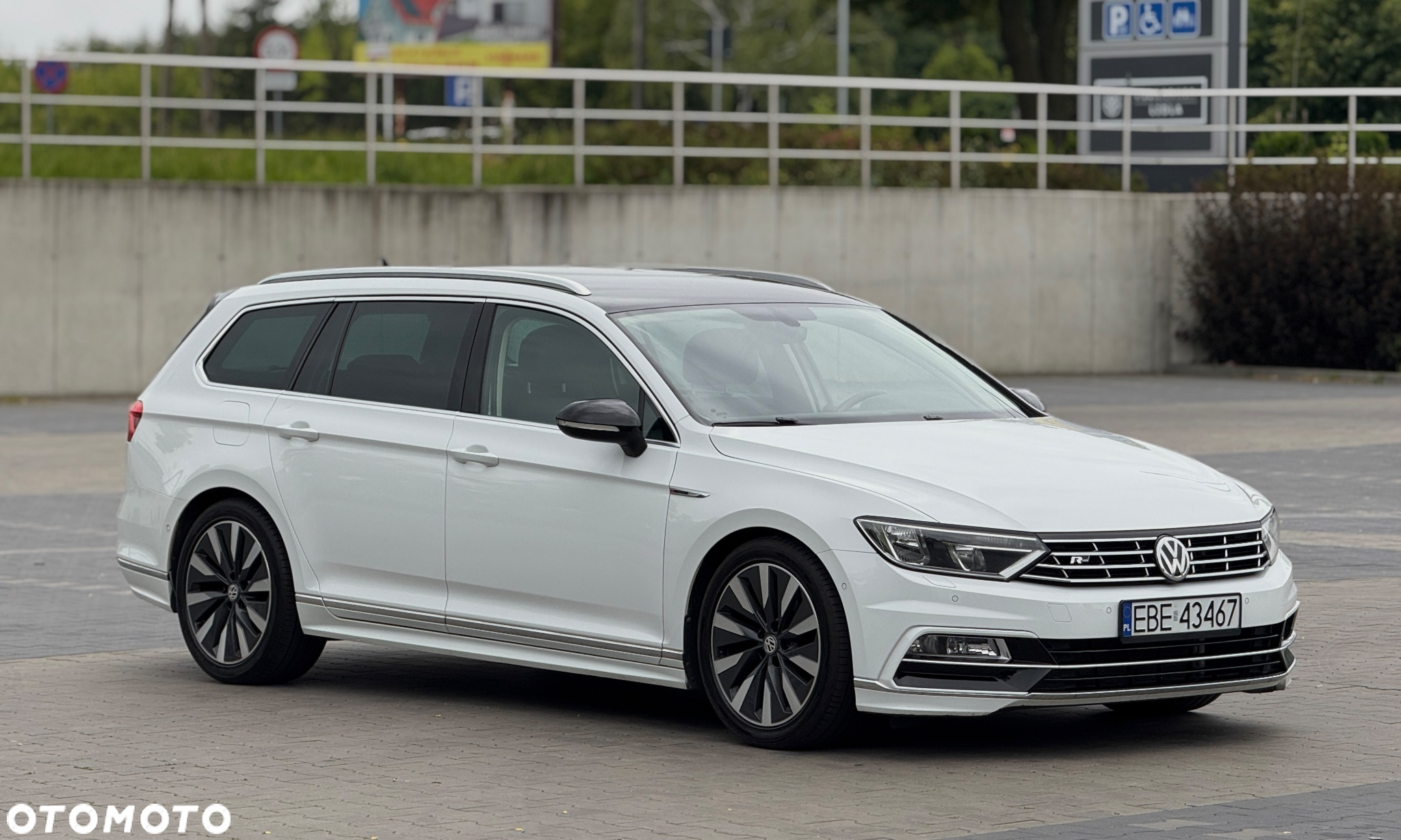 Volkswagen Passat Variant 2.0 TDI SCR DSG (BlueM Tech) Comfortline - 4