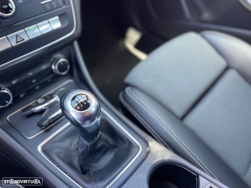 Mercedes-Benz A 180 d BlueEFFICIENCY Edition Style - 22