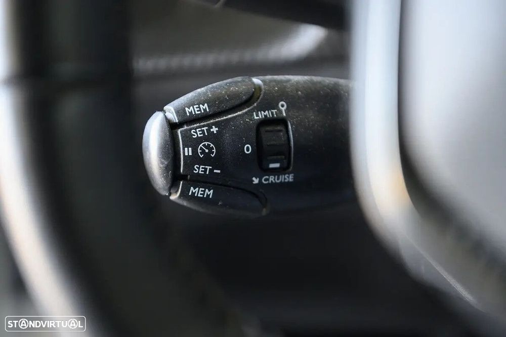 Peugeot 208 1.5 BlueHDi Active Pack - 27