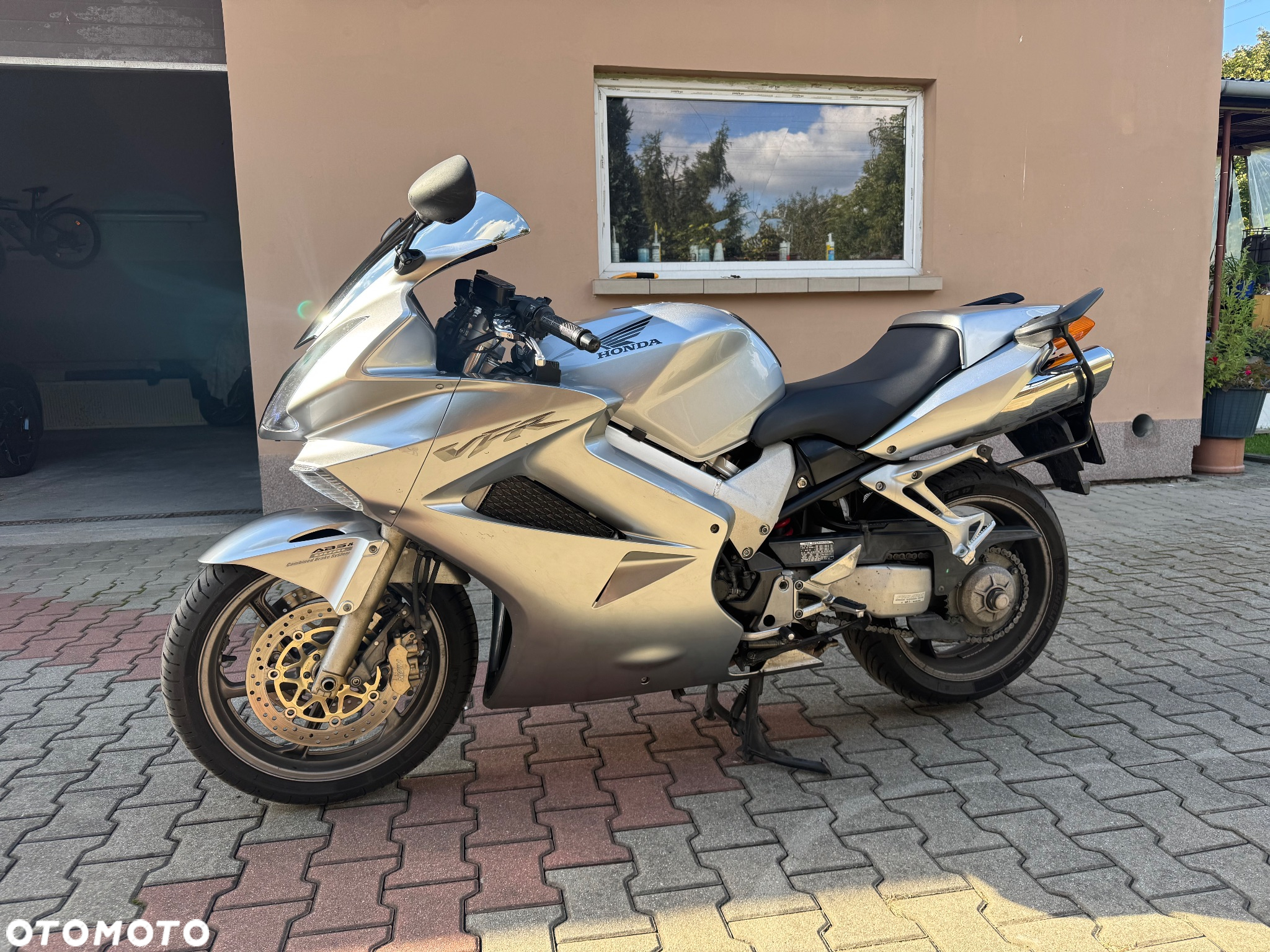 Honda VFR - 17
