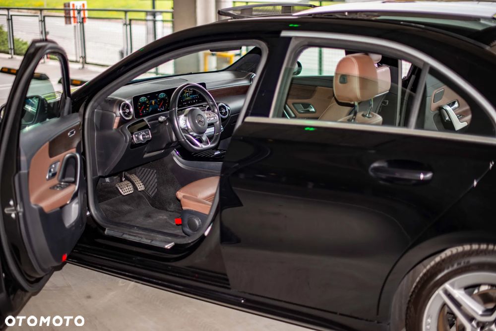 Mercedes-Benz Klasa A 220 4-Matic AMG Line 7G-DCT - 10