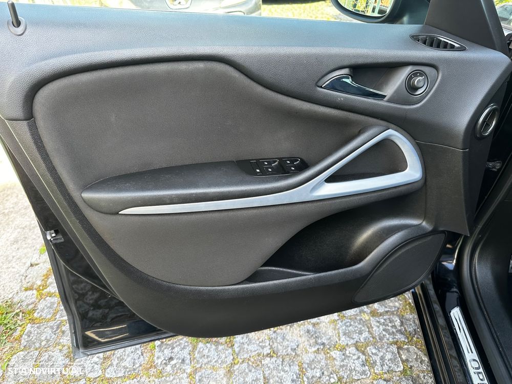 Opel Zafira 1.6 CDTi 120 Anos S/S - 36