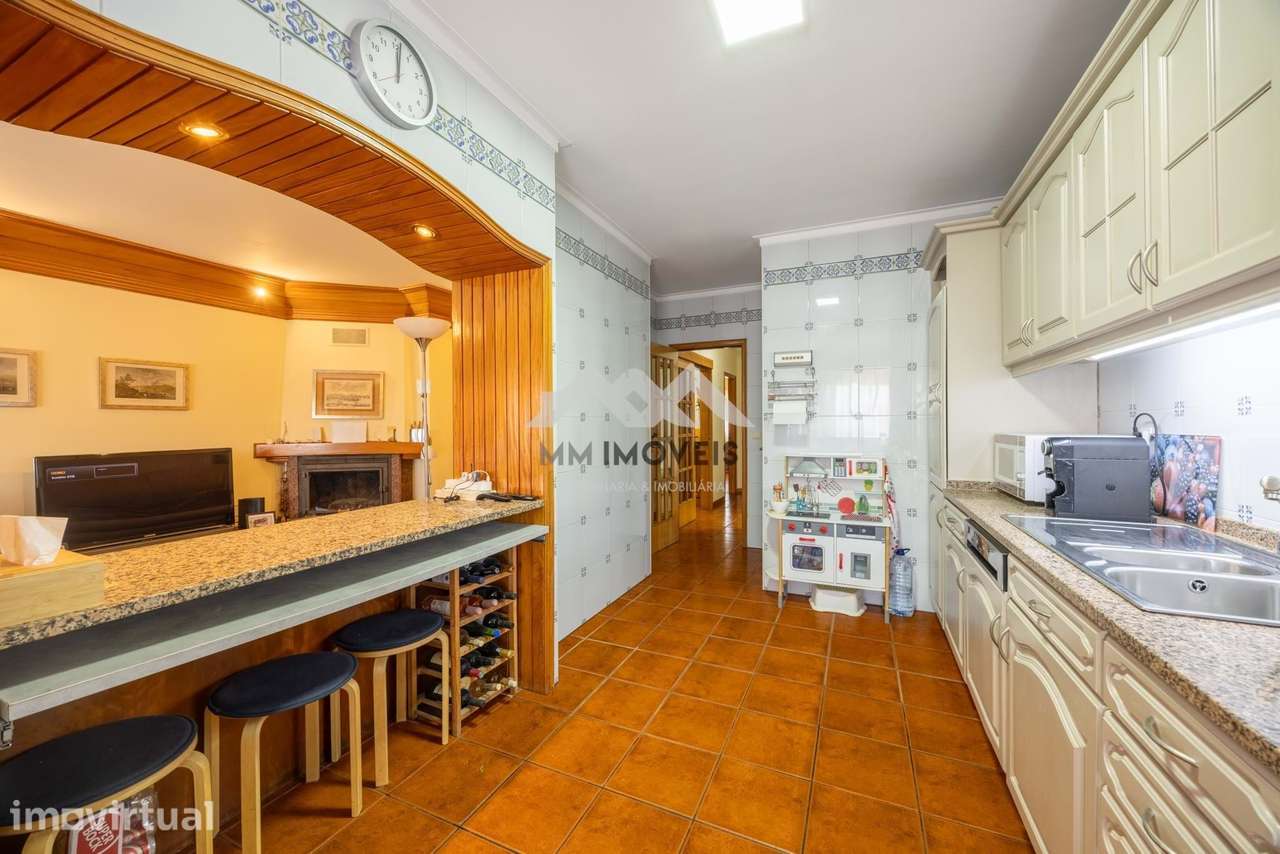 Apartamento T2 | Maia | Varanda | Suíte | Lugar de garagem - Grande imagem: 3/24