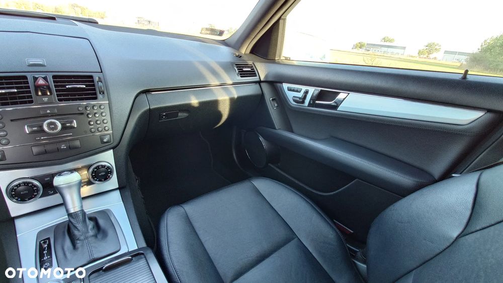 Mercedes-Benz Klasa C 320 CDI Avantgarde 4-Matic - 17
