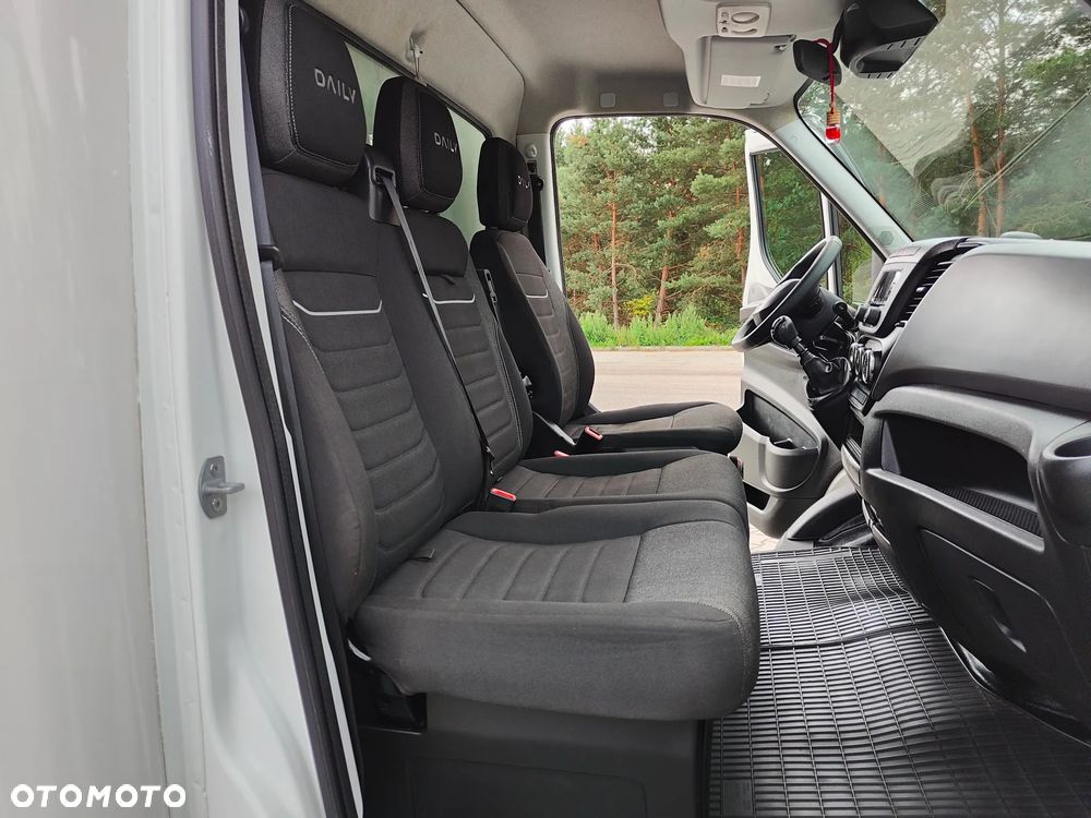 Iveco DAILY 50c18 3.0d 180KM** WINDA DHOLLANDIA 1000kg+UDT do 06.29r** Kontener 10-EuroPalet dł 515cm + rozstaw osi 4350cm** POLSKI SALON** DMC do 3.5T kat.B** - 25