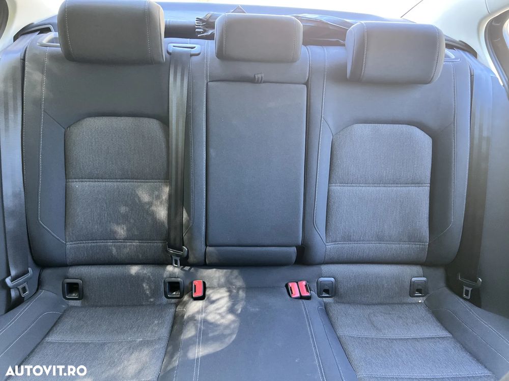 Volkswagen Passat 2.0 TDI DSG Comfortline - 16