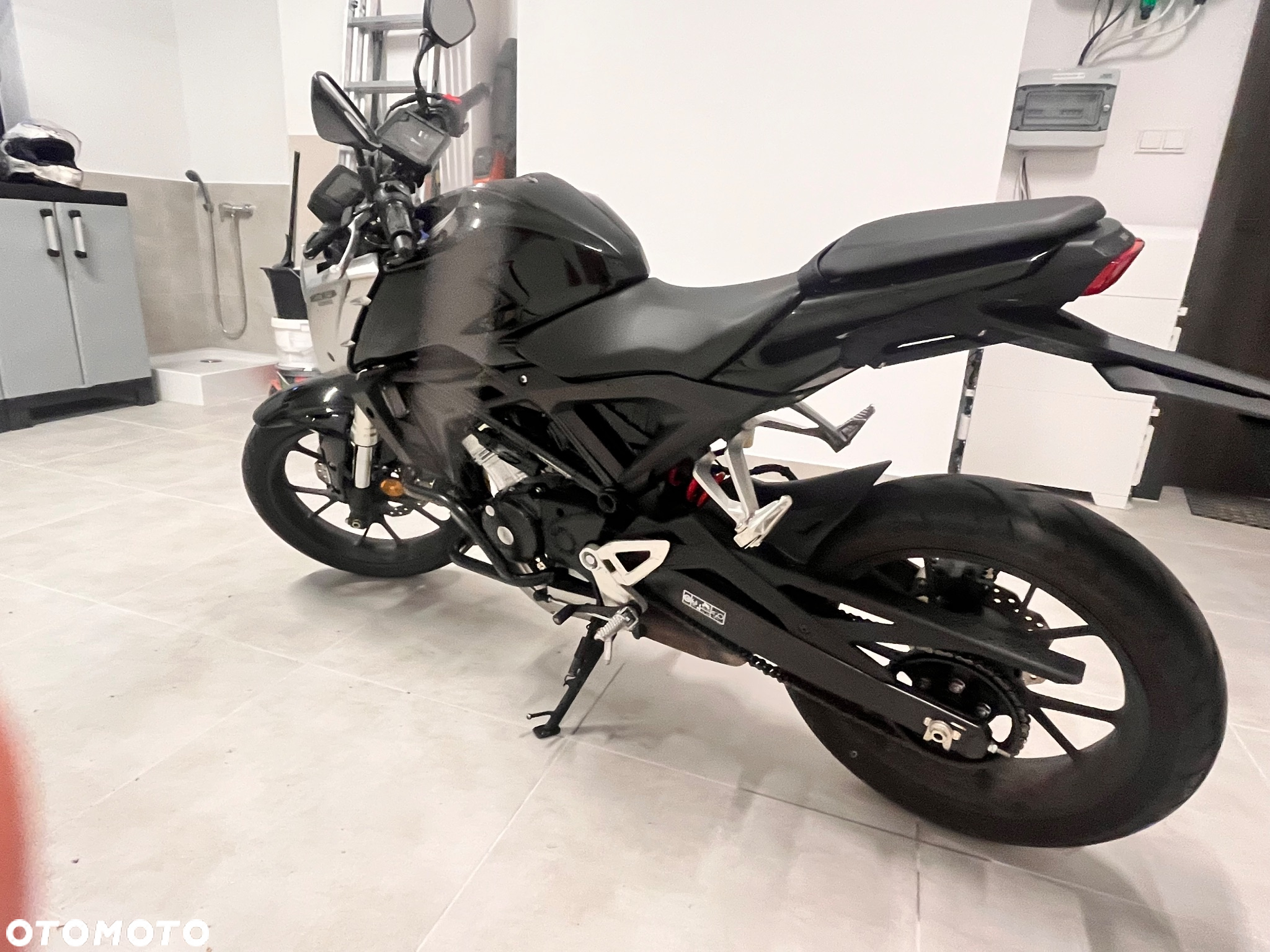 Honda CB - 10