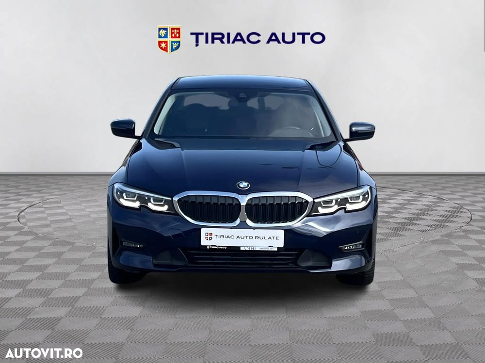 BMW Seria 3 330i xDrive AT - 9