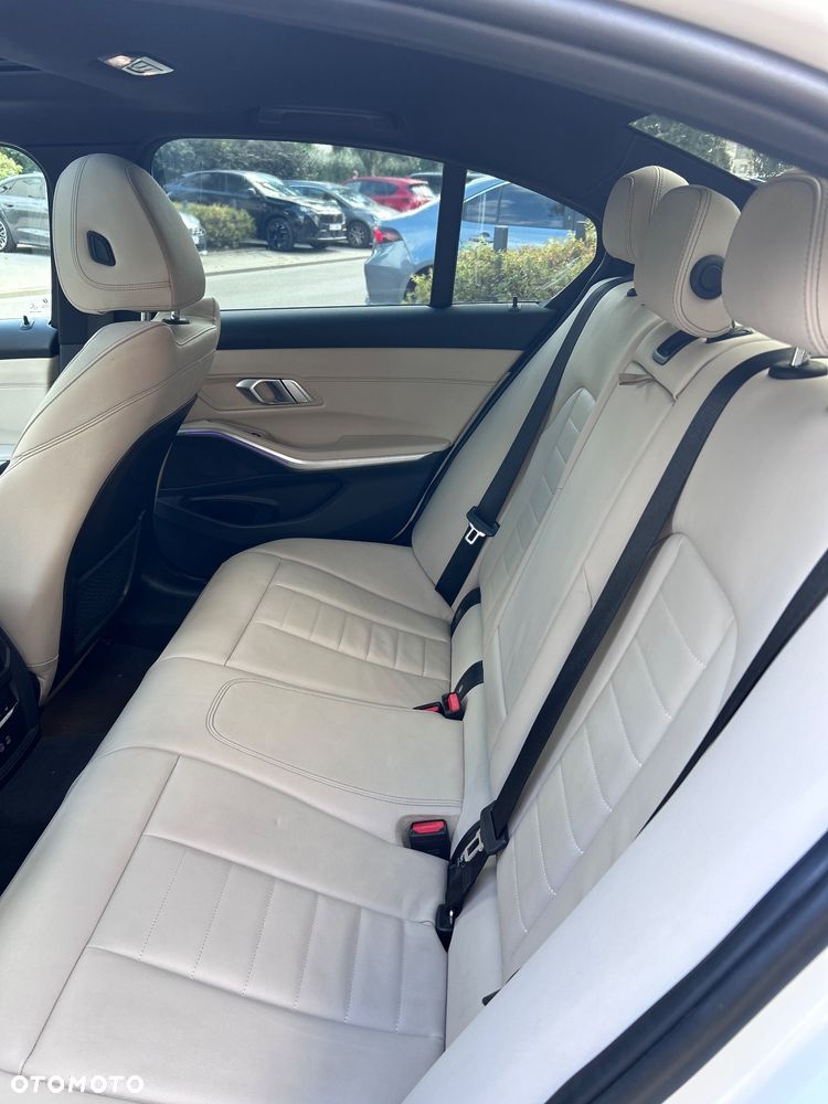 BMW Seria 3 - 22