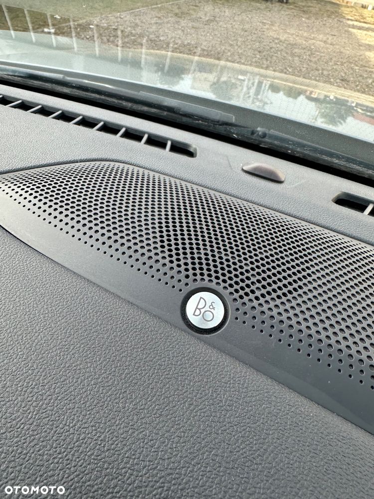 Ford Kuga 2.0 EcoBlue 4x4 TITANIUM X - 19