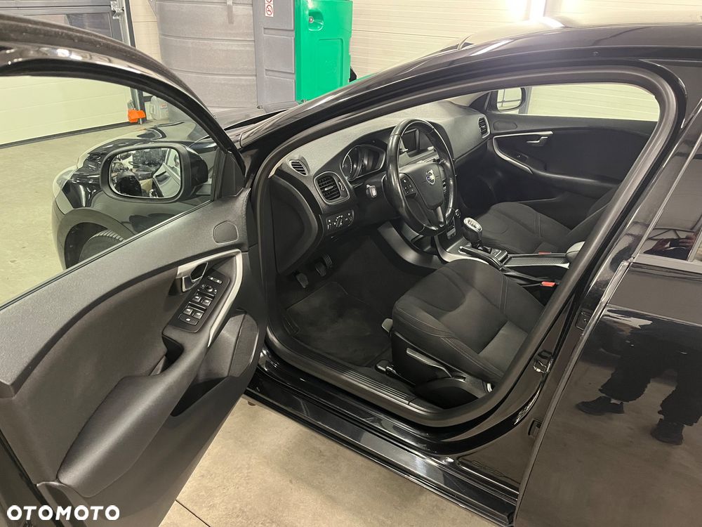 Volvo V40 D2 - 15