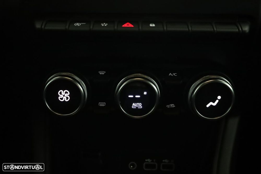 Renault Captur 1.0 TCe Techno Bi-Fuel - 13