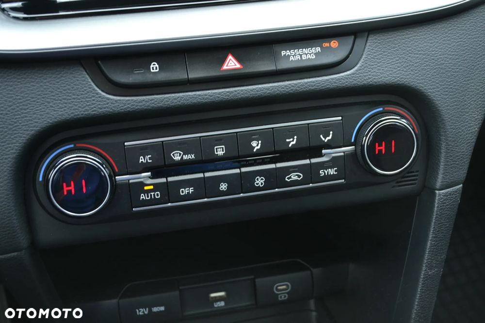 Kia Ceed 1.5 T-GDI M DCT - 30