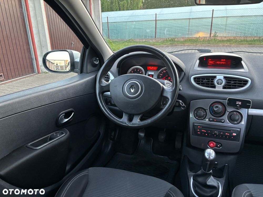Renault Clio 1.2 16V TCE Alize Euro5 - 14