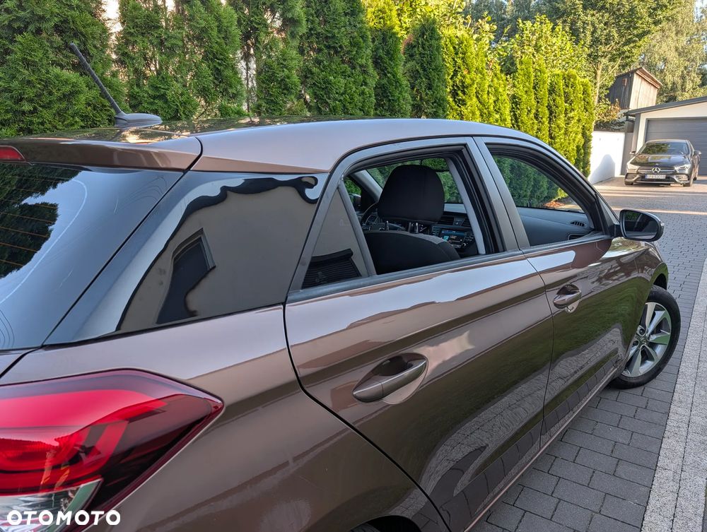Hyundai i20 - 20