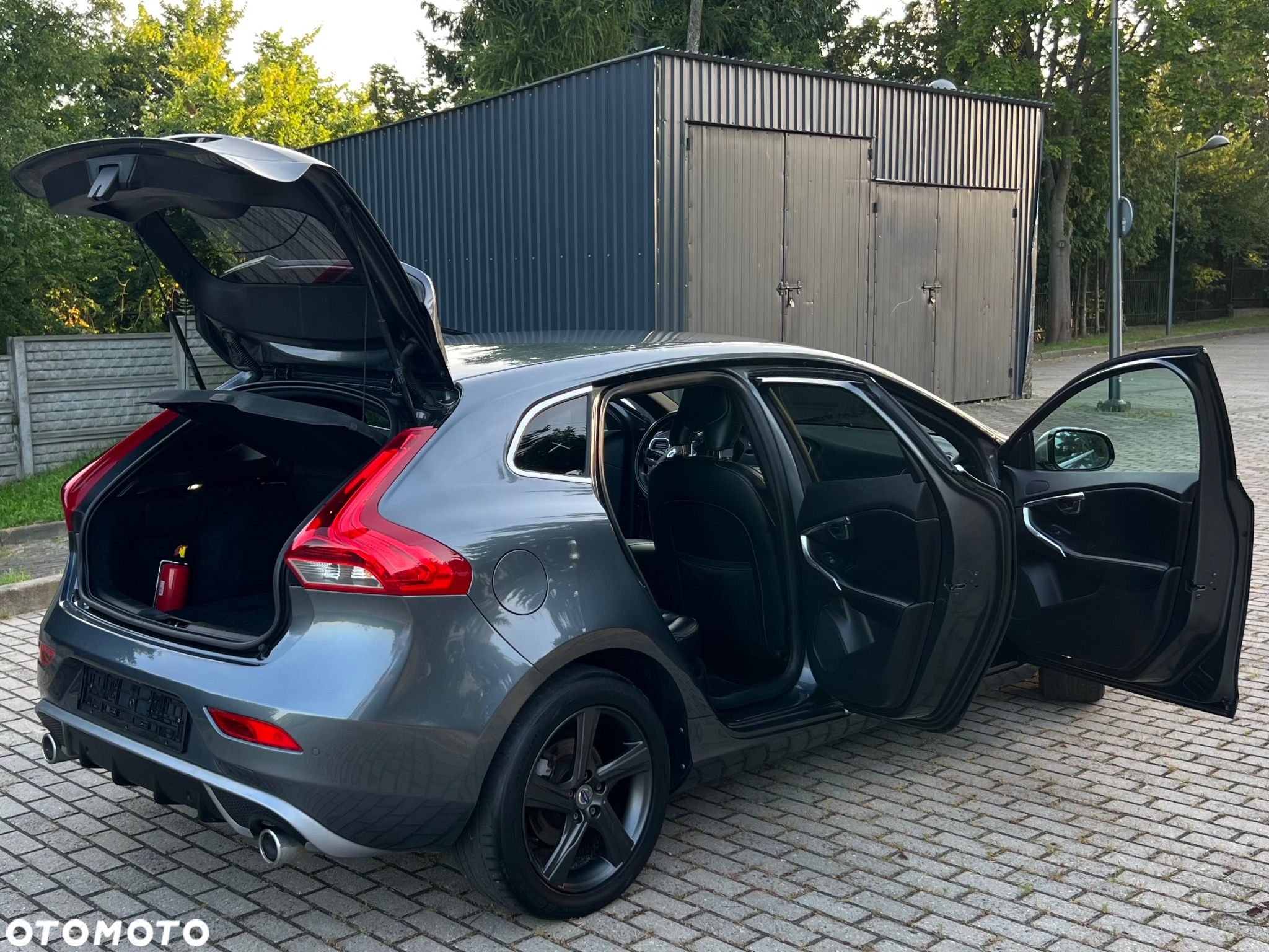 Volvo V40 D3 R-Design Summum - 14