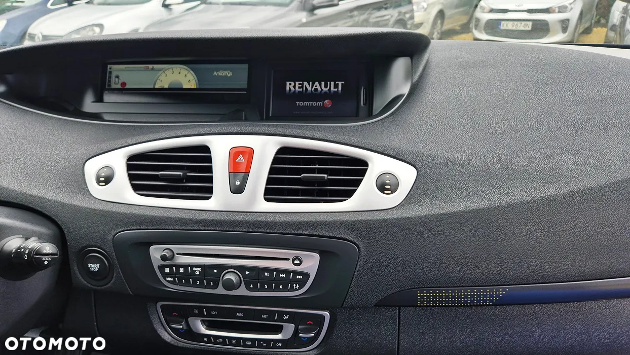 Renault Scenic 1.6 16V 110 TomTom Edition - 39