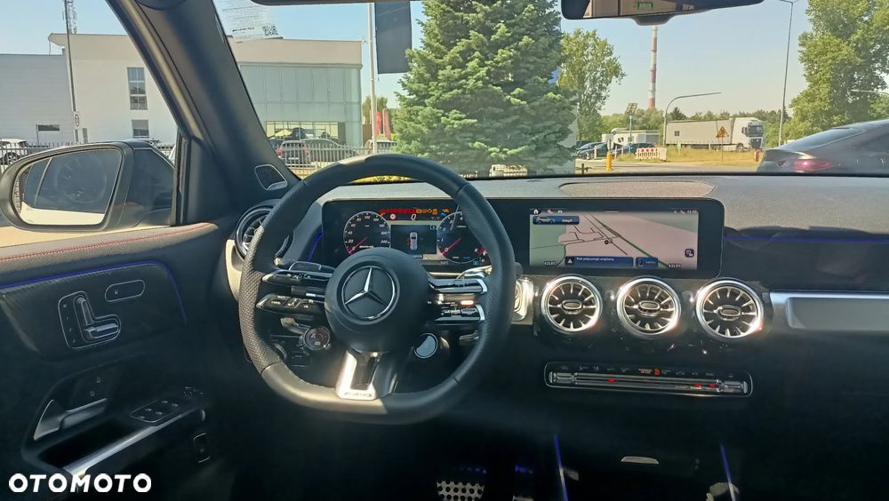 Mercedes-Benz GLB AMG 35 mHEV 4-Matic 8G-DCT - 14