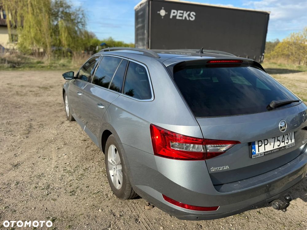 Skoda Superb 1.6 TDI Style - 4