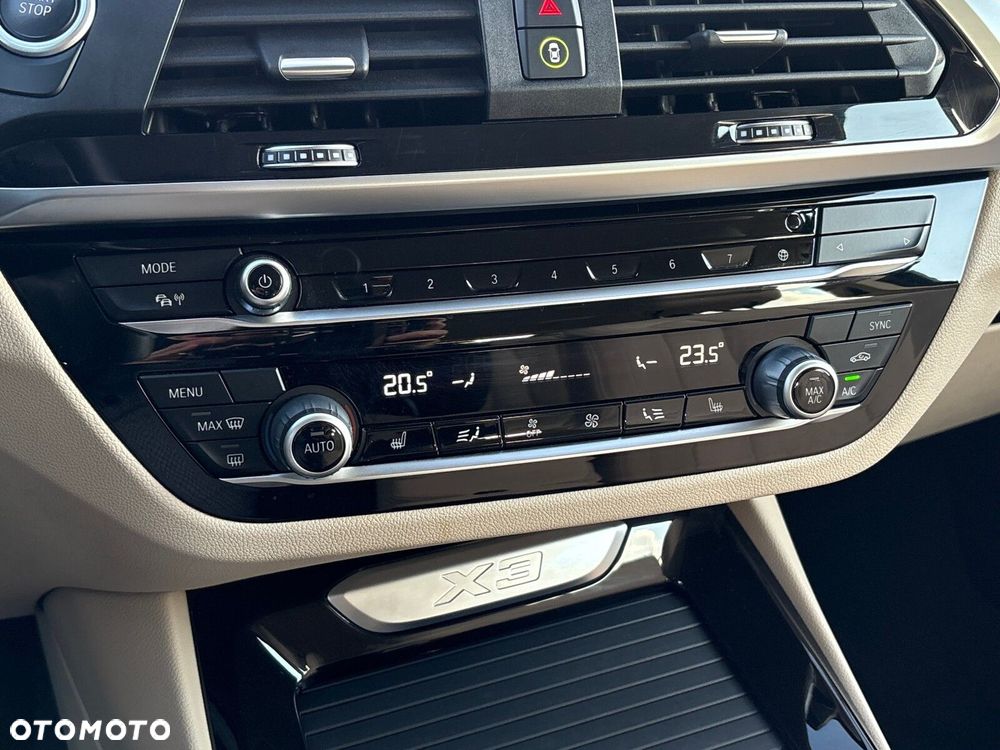 BMW X3 xDrive30e Luxury Line - 26