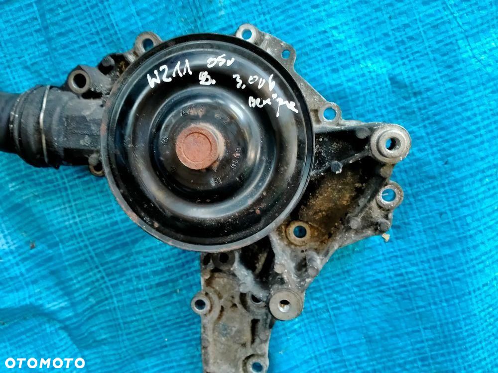 Mercedes W211 3.0 V6 Benzyna Pompa Wody A2732020010 - 2