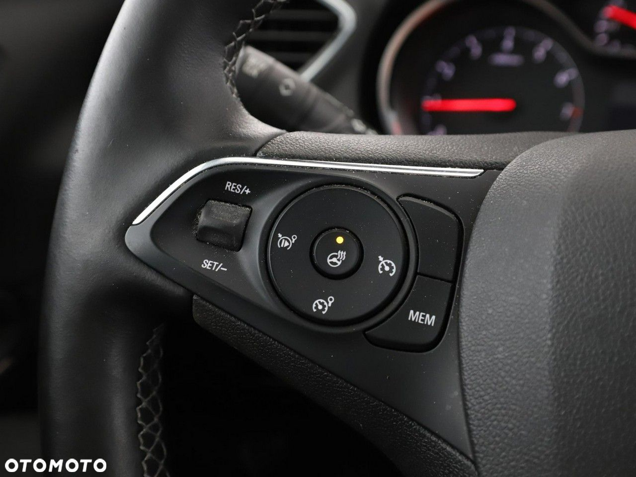 Opel Grandland X 1.2 T GPF Innovation S&S - 33