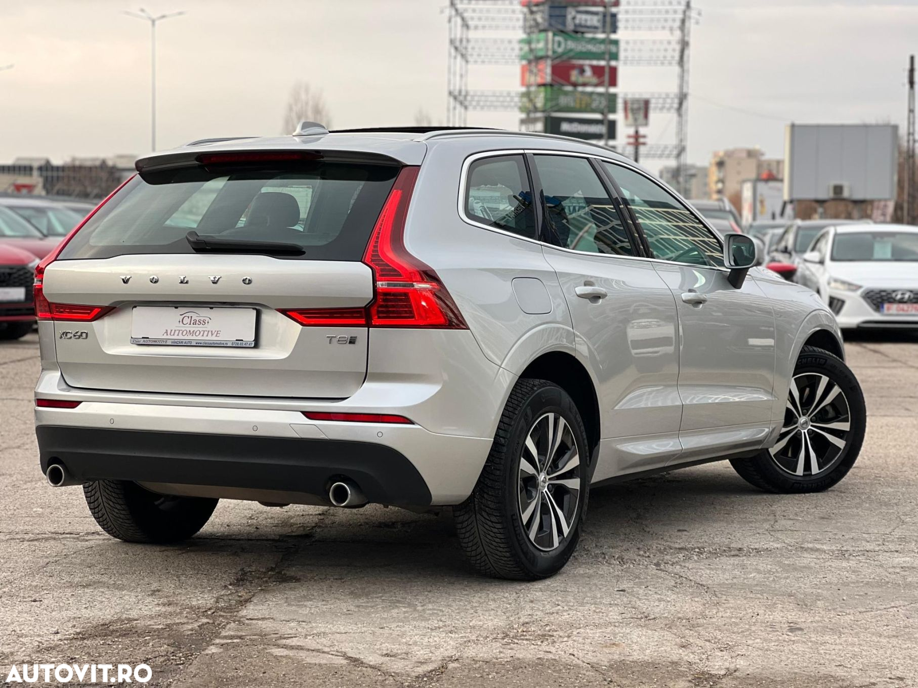 Volvo XC 60 T8 Twin Engine AWD Momentum - 7