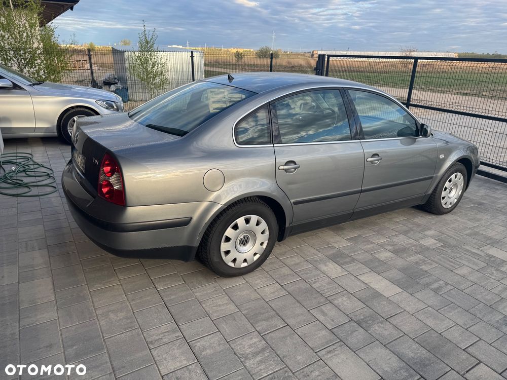 Volkswagen Passat 1.9 TDI - 3