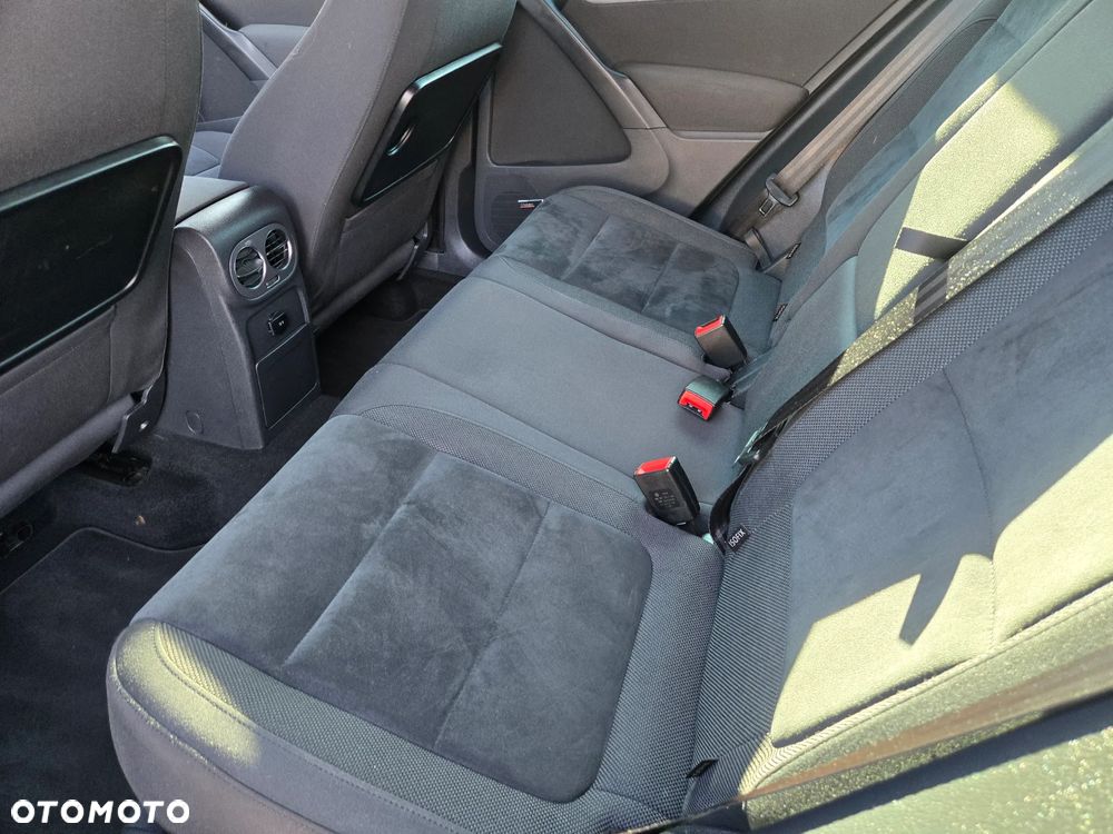 Volkswagen Tiguan 2.0 TDI 4Mot Perfectline R-Style DSG - 25