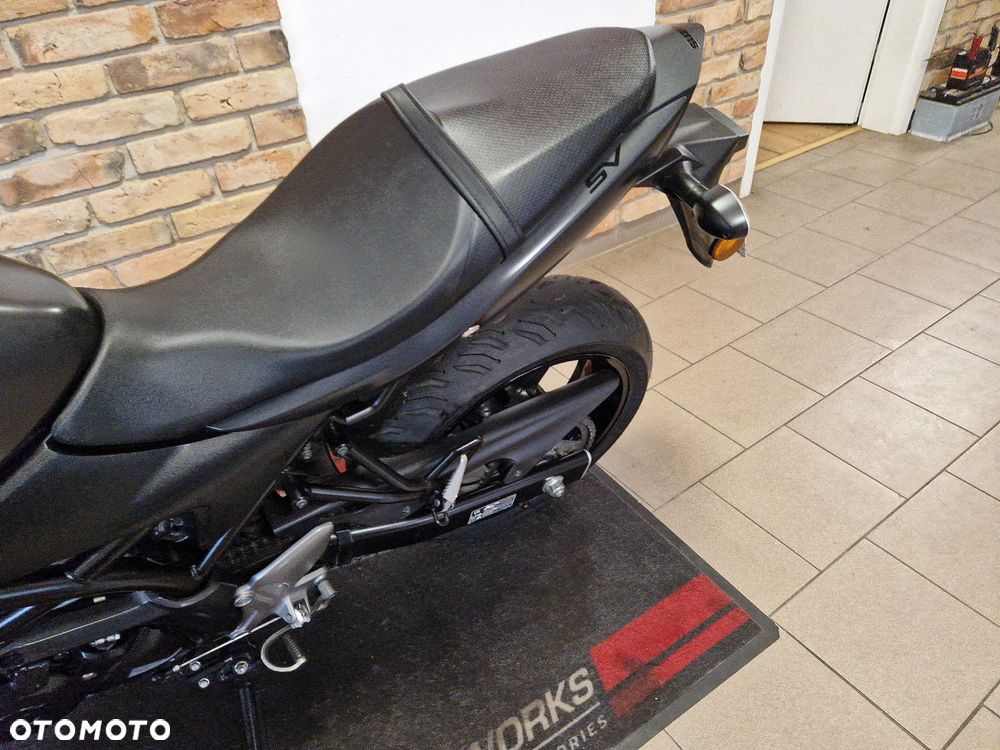 Suzuki SV - 16