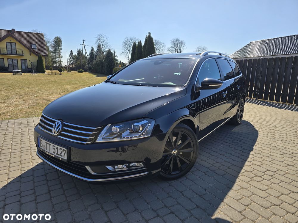 Volkswagen Passat - 1