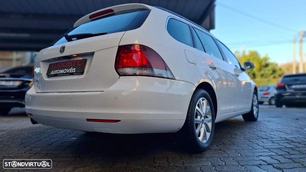 VW Golf Variant 1.6 TDi DPF Highline - 14