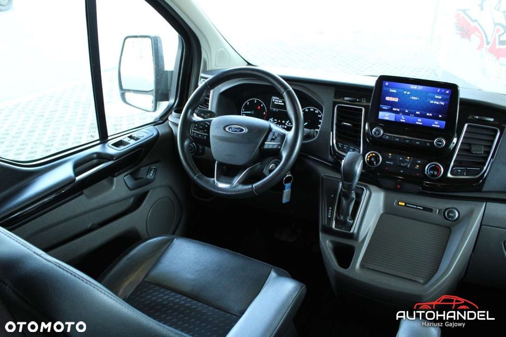 Ford Tourneo Custom - 10