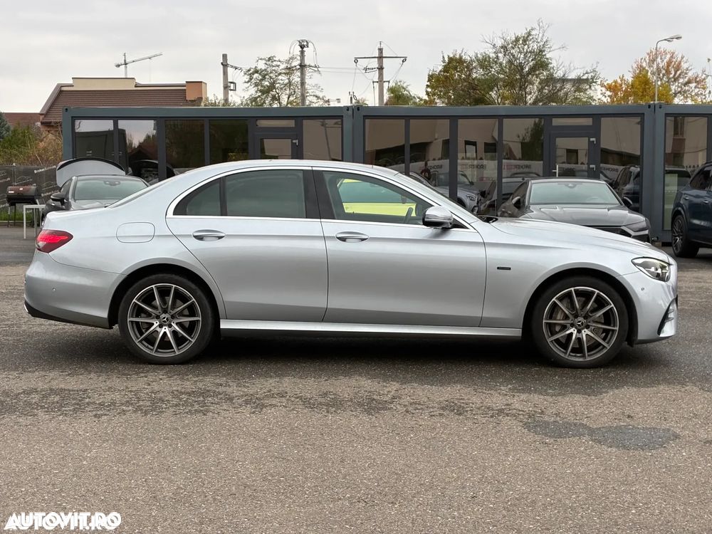 Mercedes-Benz E 300 de 4Matic 9G-TRONIC AMG Line - 7