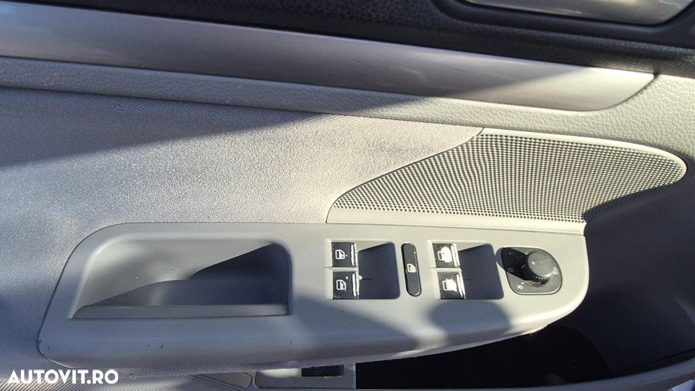 Volkswagen Golf 1.6 FSI Automatik Sportline - 14