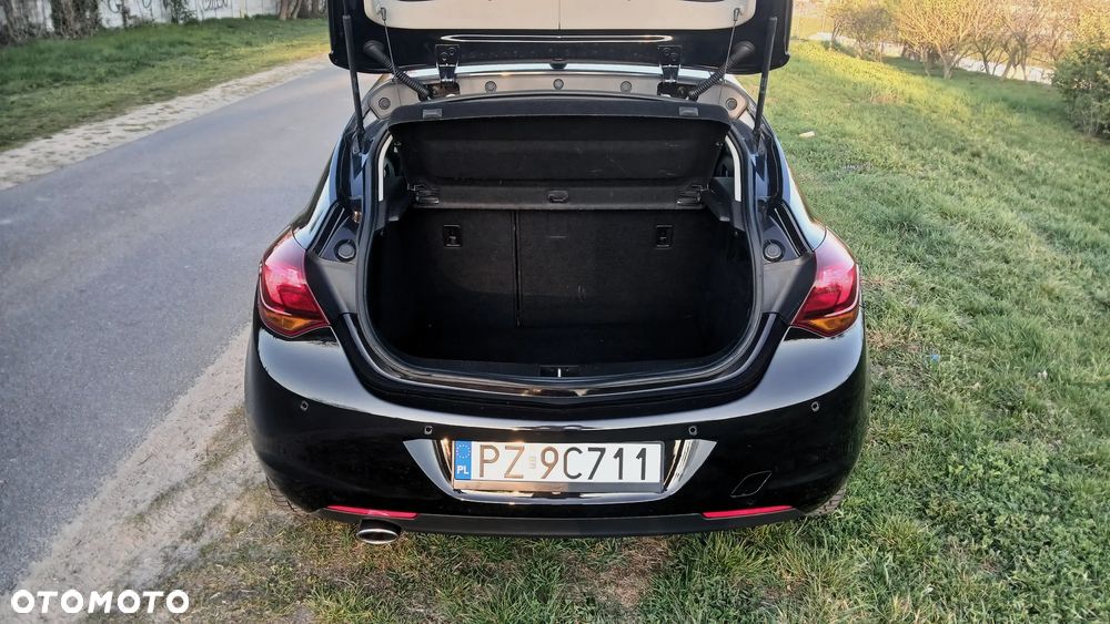 Opel Astra 1.4 Turbo Sport - 11