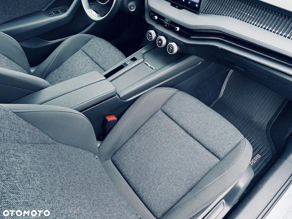 Skoda Superb 1.5 TSI mHEV Essence DSG - 16