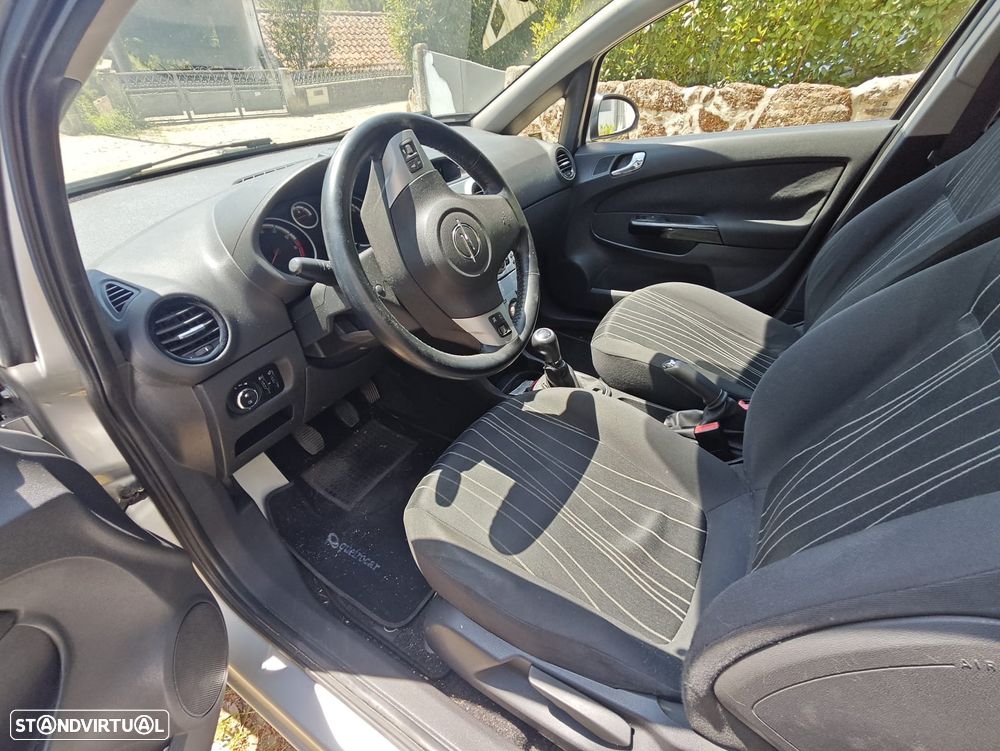 Opel Corsa 1.2 Go! - 8