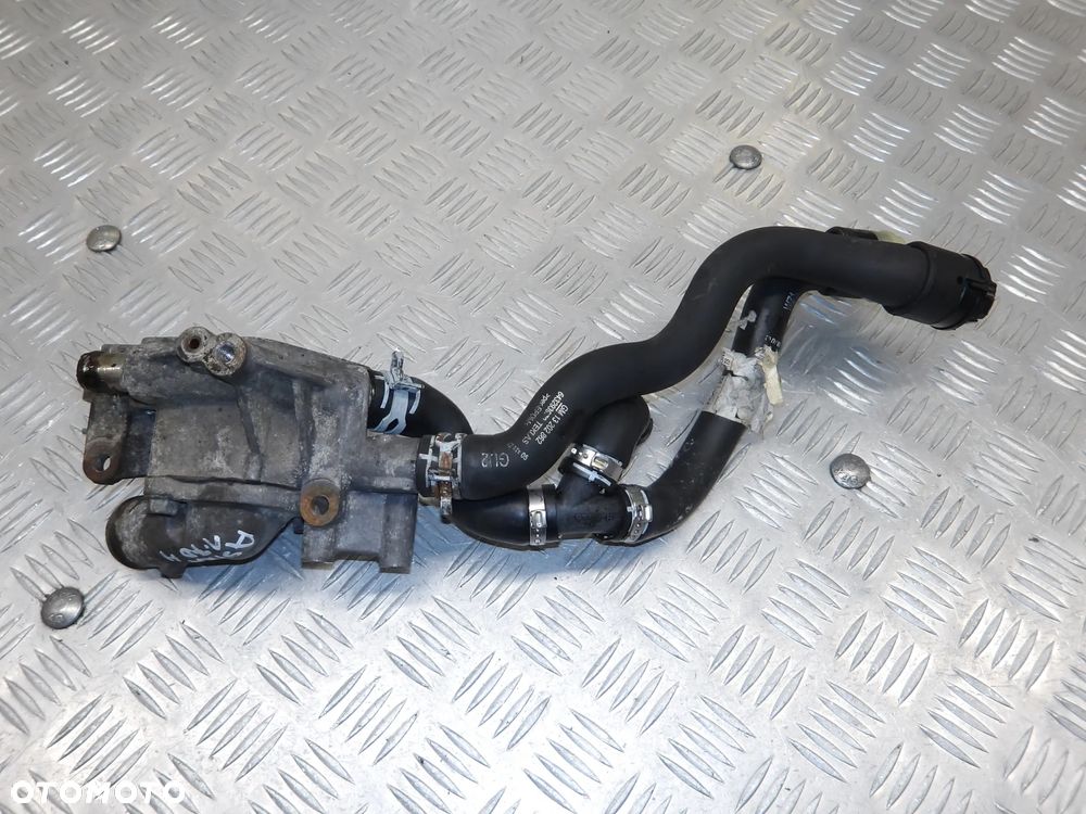 OPEL ASTRA H GTC 1.7CDTI OBUDOWA TERMOSTATU - 2