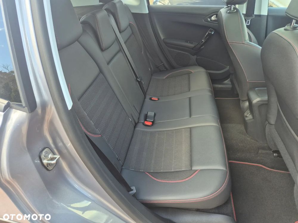 Peugeot 2008 PureTech 110 Stop&Start GT-Line Edition - 32