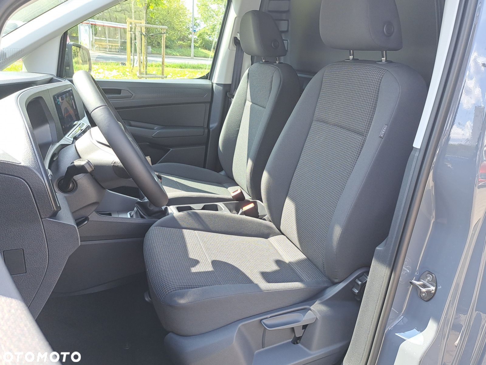 Volkswagen Caddy Cargo 2.0 TDI Manual 4Motion - 11