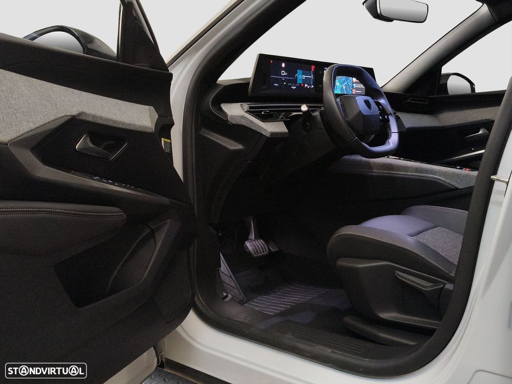 Peugeot 5008 Hybrid 145 e-DSC6 Allure - 13