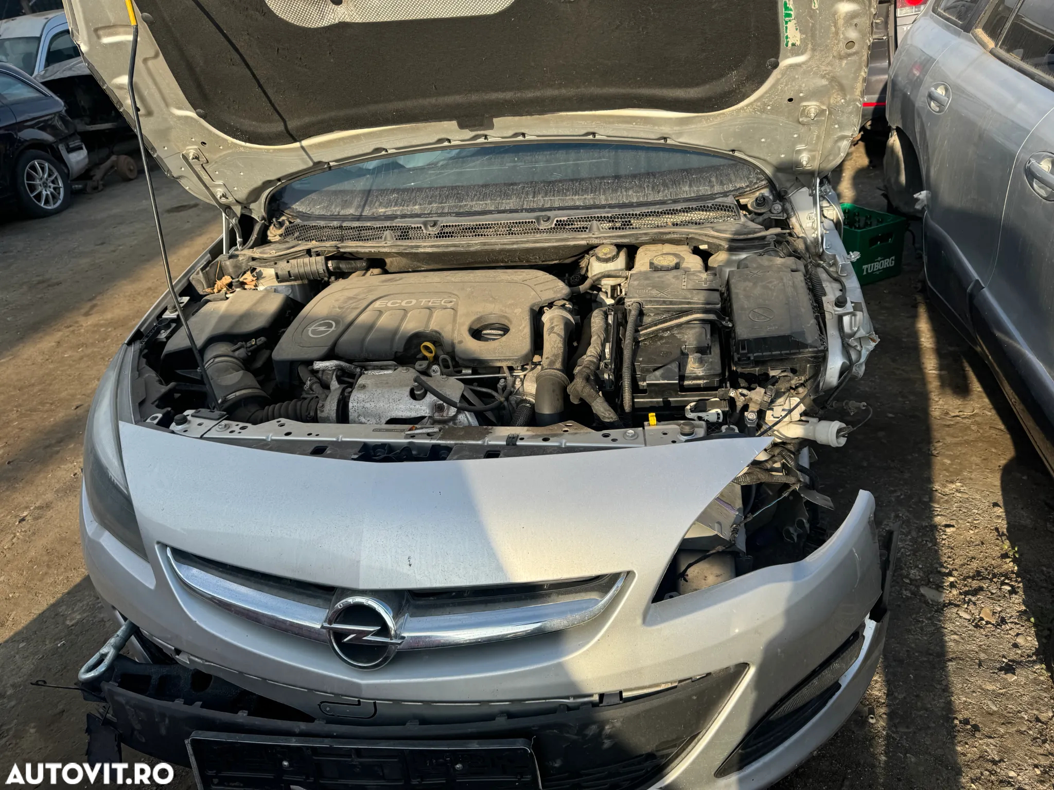 Dezmembram Opel Astra J  Combi B16DTL - 2