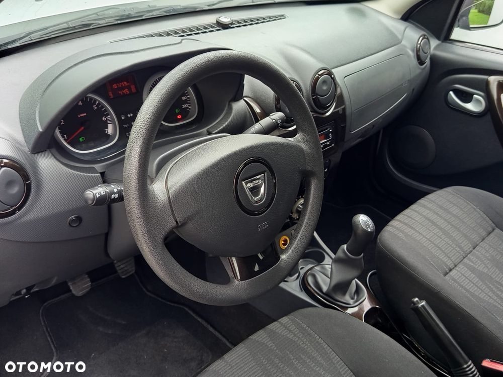 Dacia Duster 2010 photo 5