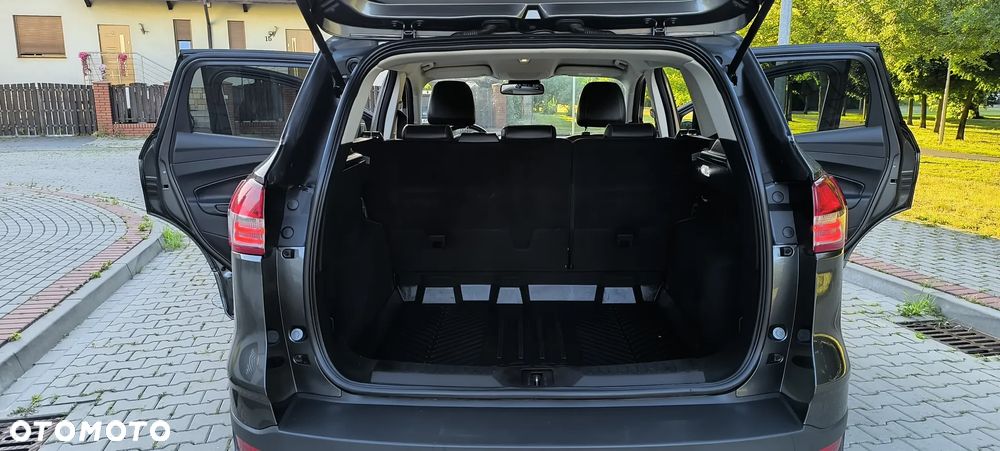 Ford Kuga 1.6 EcoBoost 2x4 Individual - 12